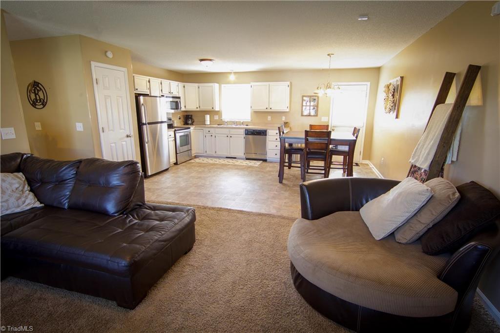 4985 Springhouse Farm Road Winston-Salem, NC 27107 - Photo 11 of 30 Gallery Image 11
