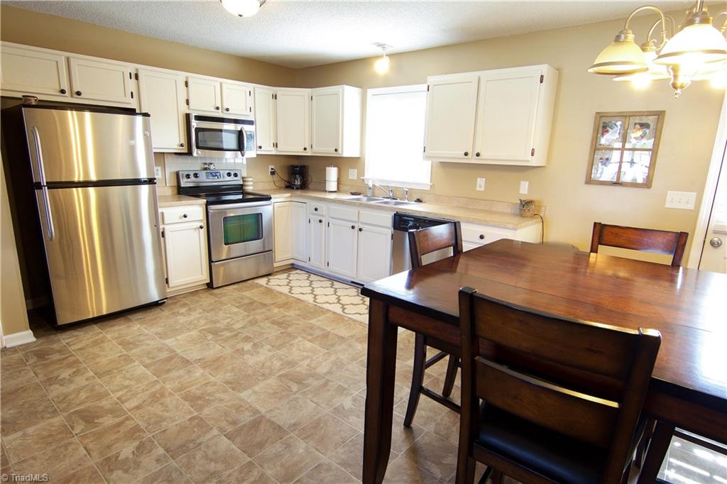 4985 Springhouse Farm Road Winston-Salem, NC 27107 - Photo 14 of 30 Gallery Image 14
