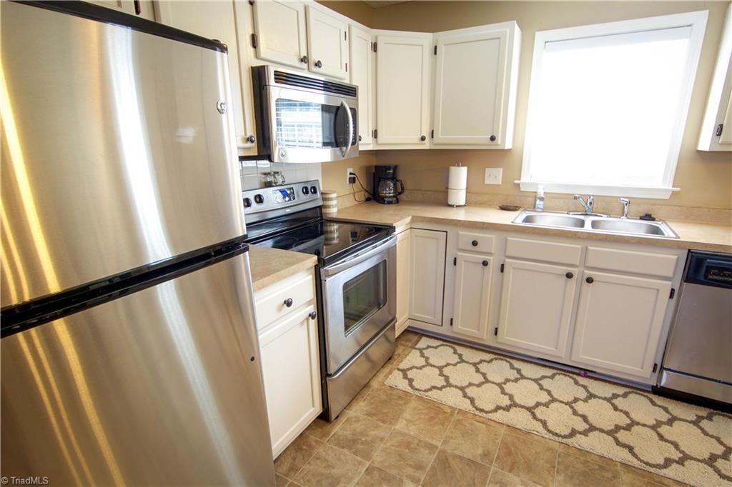 4985 Springhouse Farm Road Winston-Salem, NC 27107 - Photo 9 of 30 Gallery Image 9