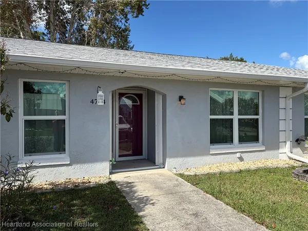 $1,390 | 4704 Mercado Drive, Unit 1, Sebring, FL 33872