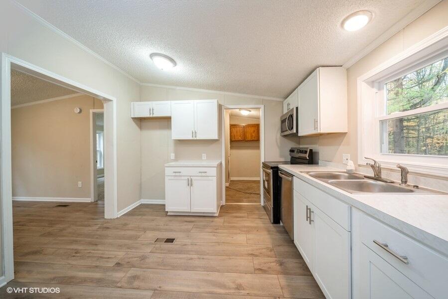 2630 Strand Road Muskegon, MI 49445 - Photo 5 of 15 05_2630StrandRd_2008_LowRes