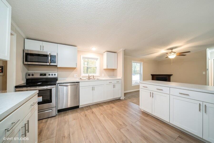 2630 Strand Road Muskegon, MI 49445 - Photo 7 of 15 07_2630StrandRd_2010_LowRes