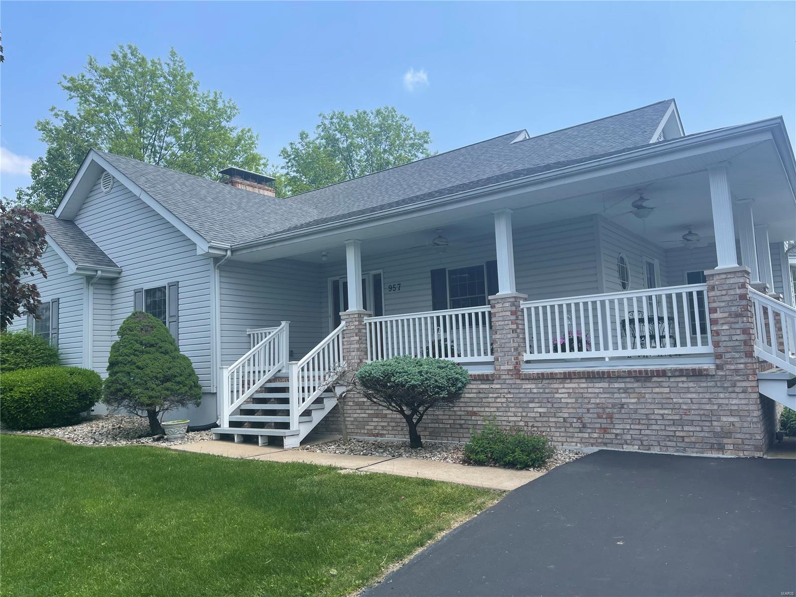 957 Forder Road St. Louis, MO 63129 - Photo 3 of 4 Gallery Image 3