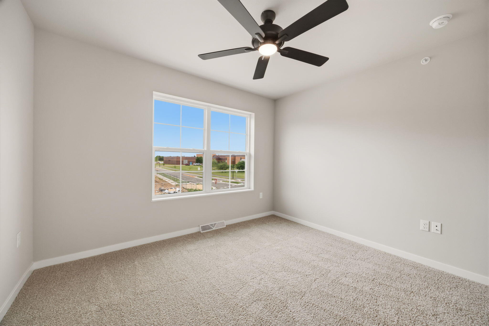 1364 Marigold Drive, Unit 4 Fort Atkinson, WI 53538 - Photo 40 of 79 37