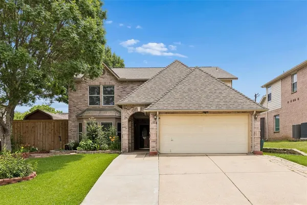 $475,000 | 2308 Collington Drive, Roanoke, TX 76262