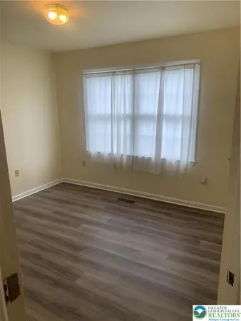 $2,500 | 525 South New Street, Nazareth, PA 18064