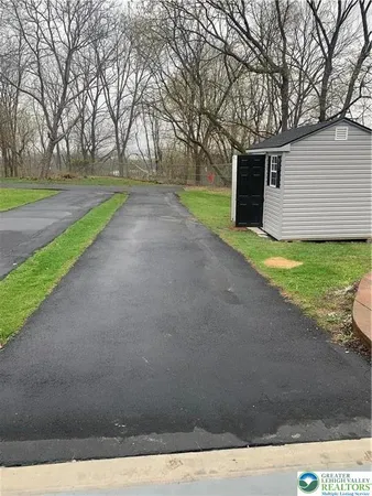 $2,500 | 525 South New Street, Nazareth, PA 18064