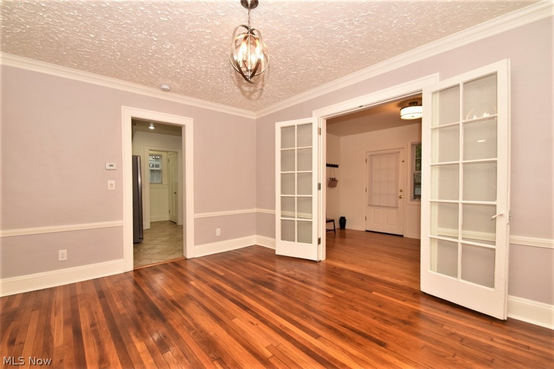 3020 Somerton Road Cleveland, OH 44118 - Photo 11 of 33