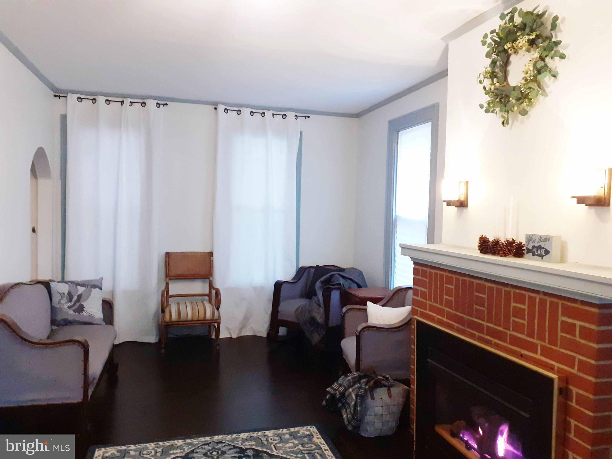 327 East Walnut Street Hanover, PA 17331 - Photo 3 of 39 Gallery Image 3