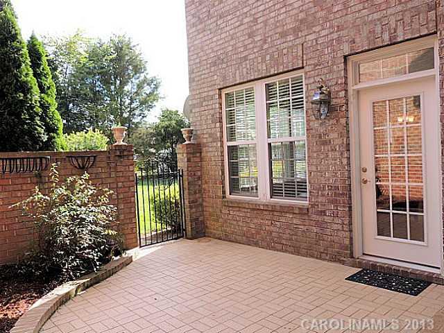 6367 Wakehurst Road Charlotte, NC 28226 - Photo 14 of 16