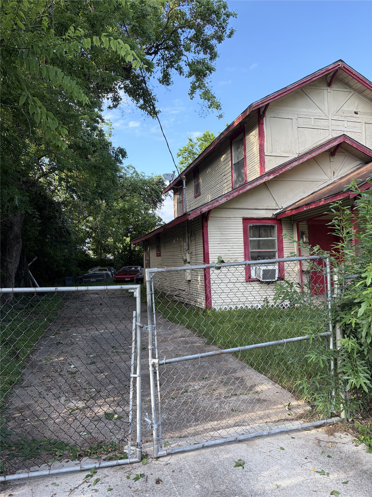 3605 Rebecca Street Houston, TX 77021 - Photo 2 of 9