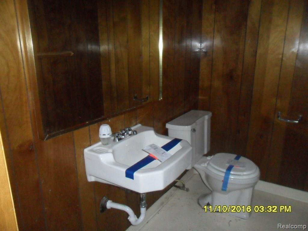 30522 Hayes Road Roseville, MI 48066 - Photo 10 of 11