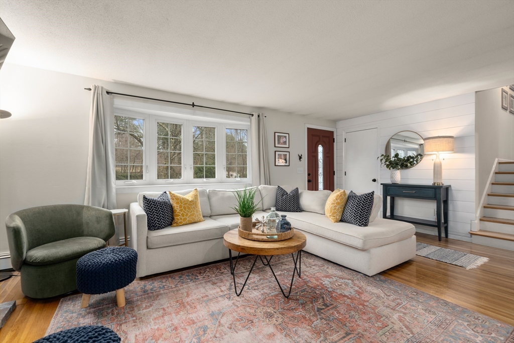 50 Brownlea Road Framingham, MA 01701 - Photo 5 of 38 Gallery Image 5