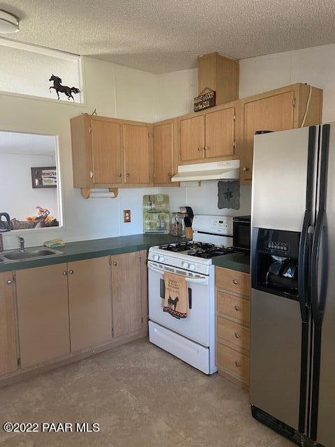 25845 North Big Springs Ranch Road Paulden, AZ 86334 - Photo 12 of 26 KITCHEN APPLIANCES IMG_1460