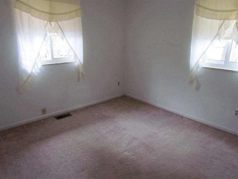 25735 Code Road Southfield, MI 48033 - Photo 6 of 10 Photo 6