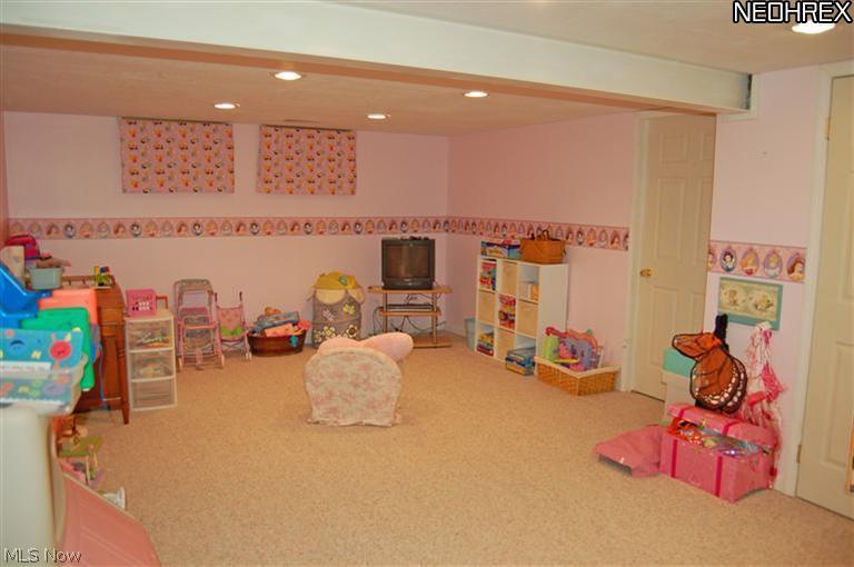 35480 Bainbridge Road Solon, OH 44139 - Photo 24 of 25