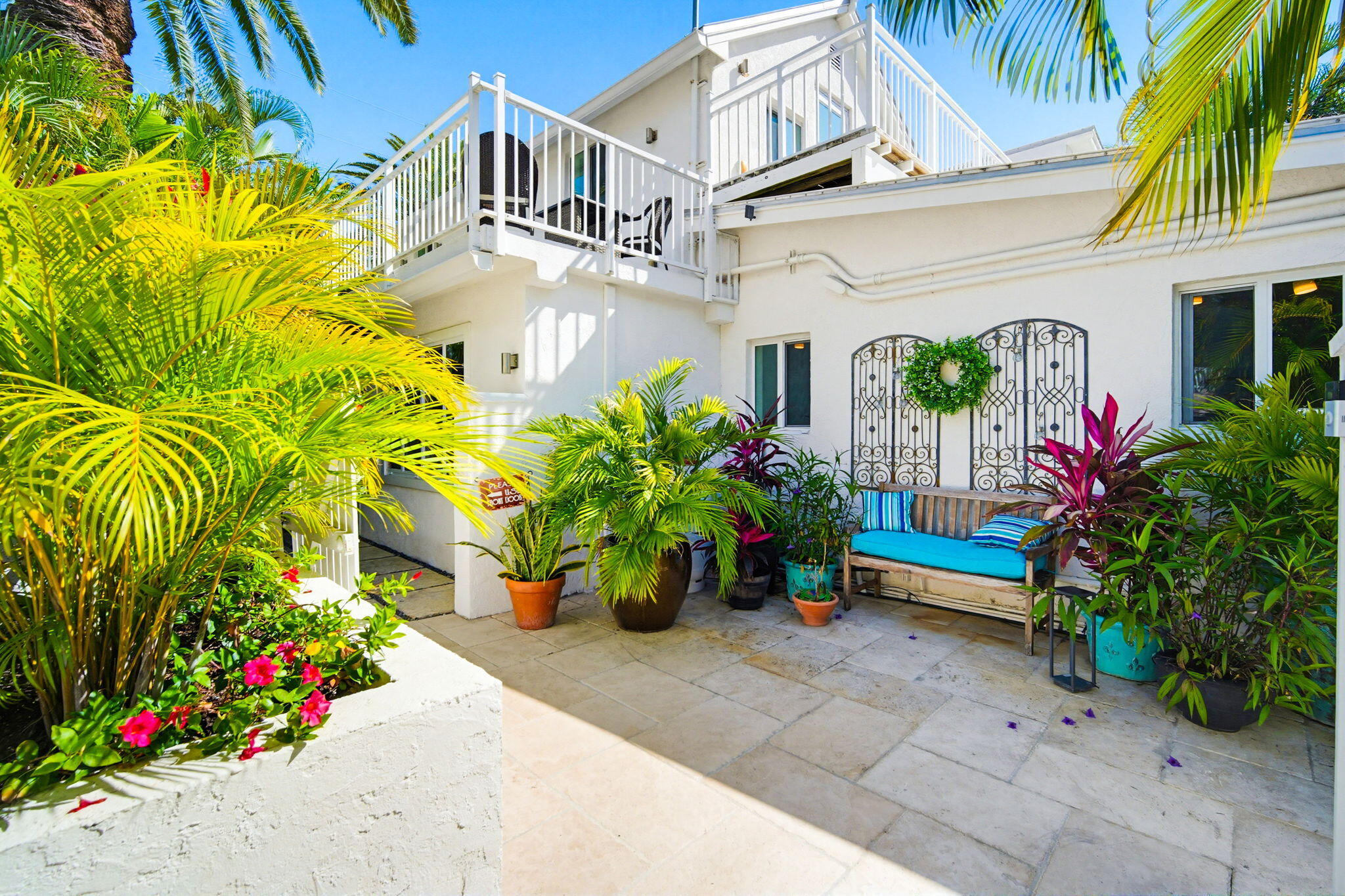1230 5th Street Key West, FL 33040 - Photo 6 of 63 Entry Courtyard