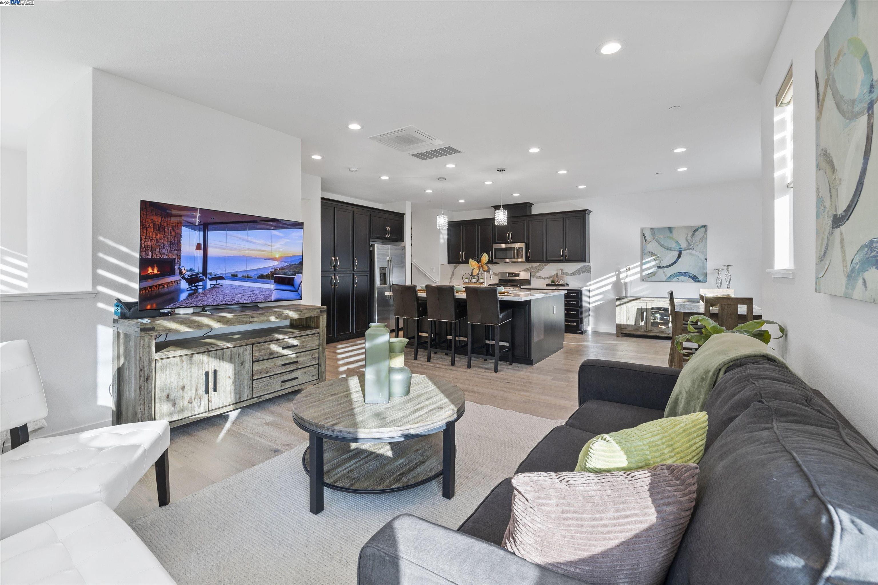 5971 Cannon Road Dublin, CA 94568 - Photo 11 of 50