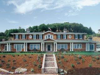 151 Taylor Road Tiburon, CA 94920 - Photo 1 of 7 Gallery Image 1