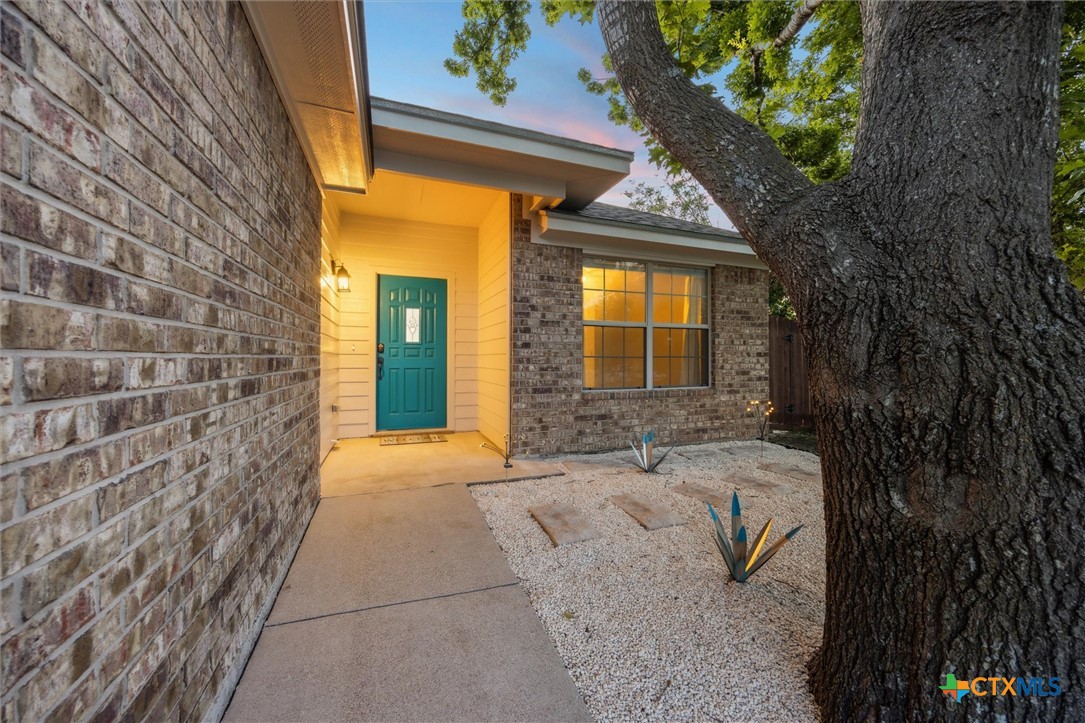 1220 Redstone Drive Temple, TX 76502 - Photo 5 of 35 a front view of a house with garden