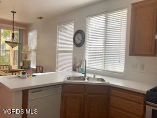 823 Pivot Point Way Oxnard, CA 93035 - Photo 3 of 7 Kitchen View 1