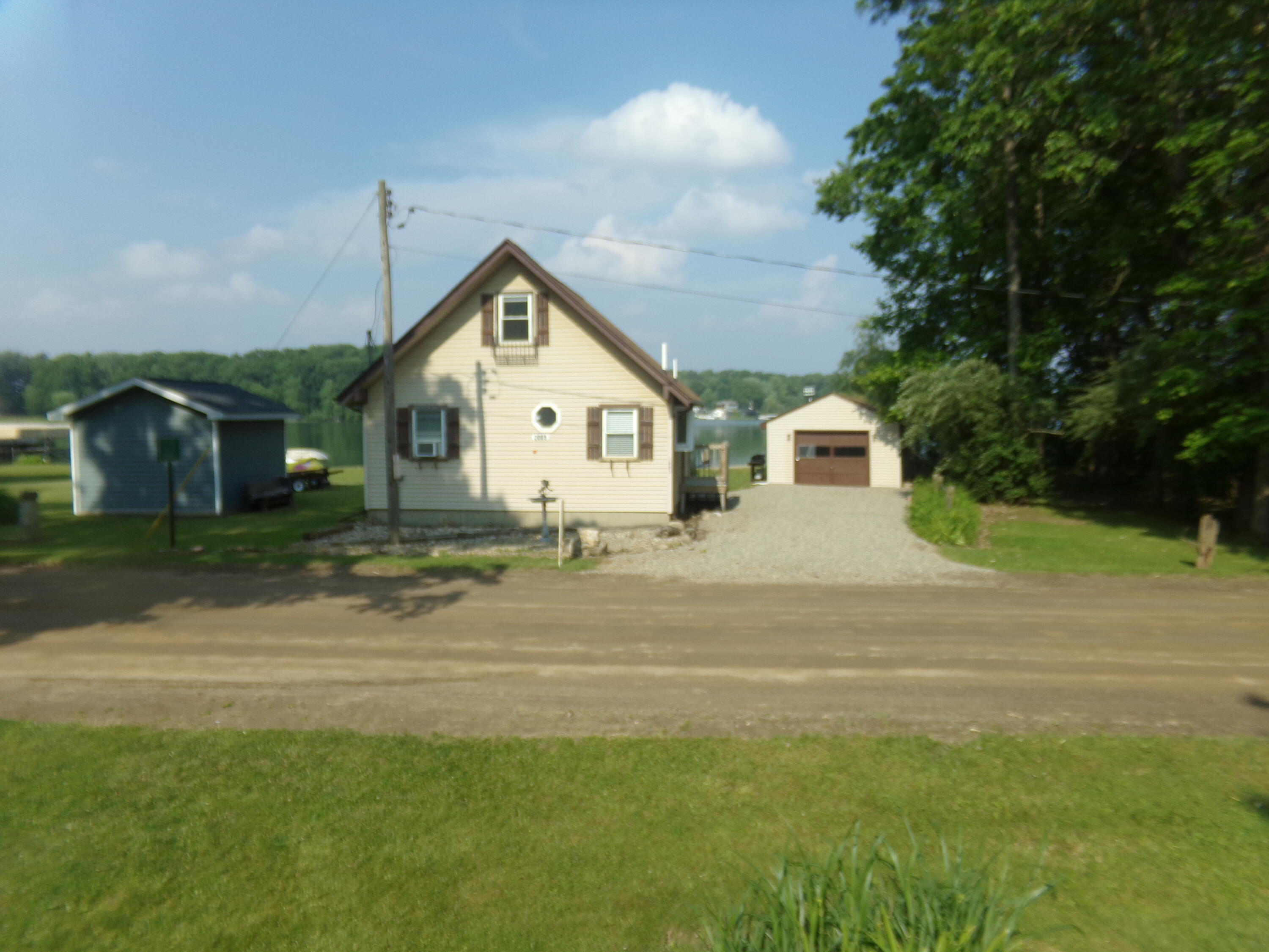 2005 Hemlock Road Quincy, MI 49082 - Photo 4 of 26 100_1622