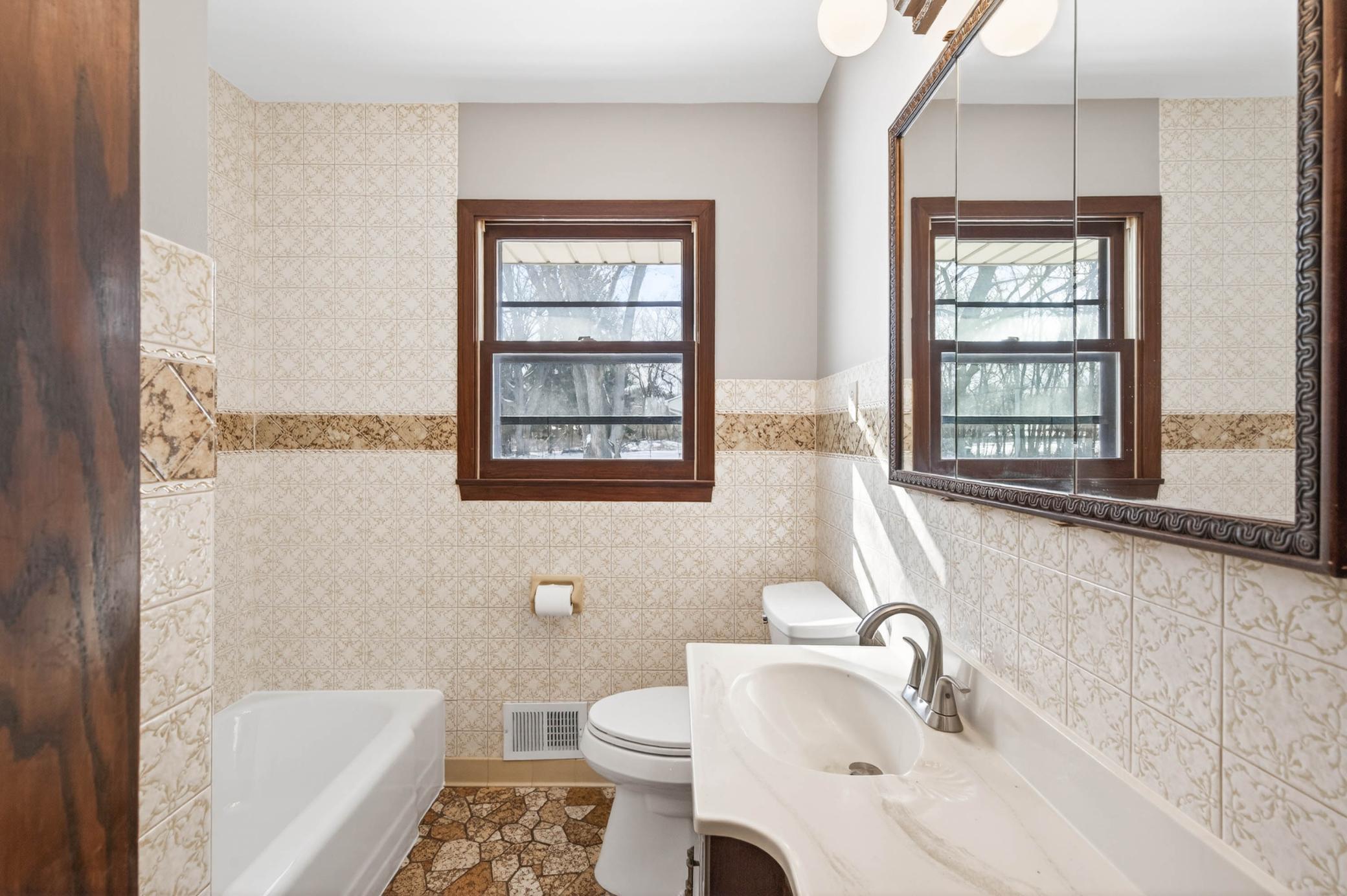 6381 Rath Drive Woodbury, MN 55125 - Photo 12 of 25