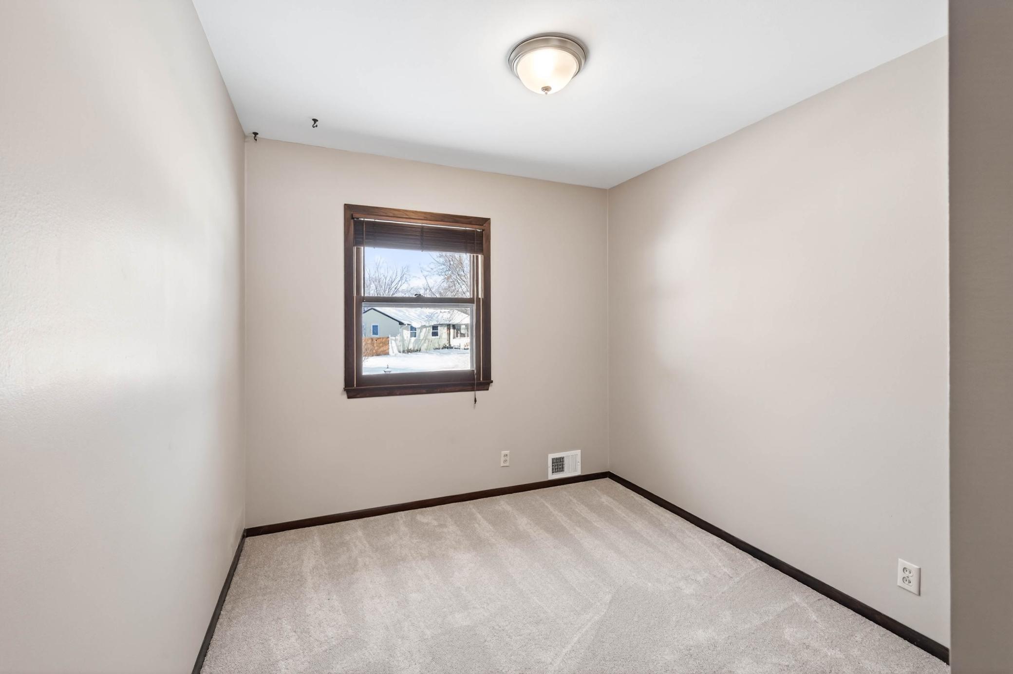 6381 Rath Drive Woodbury, MN 55125 - Photo 13 of 25