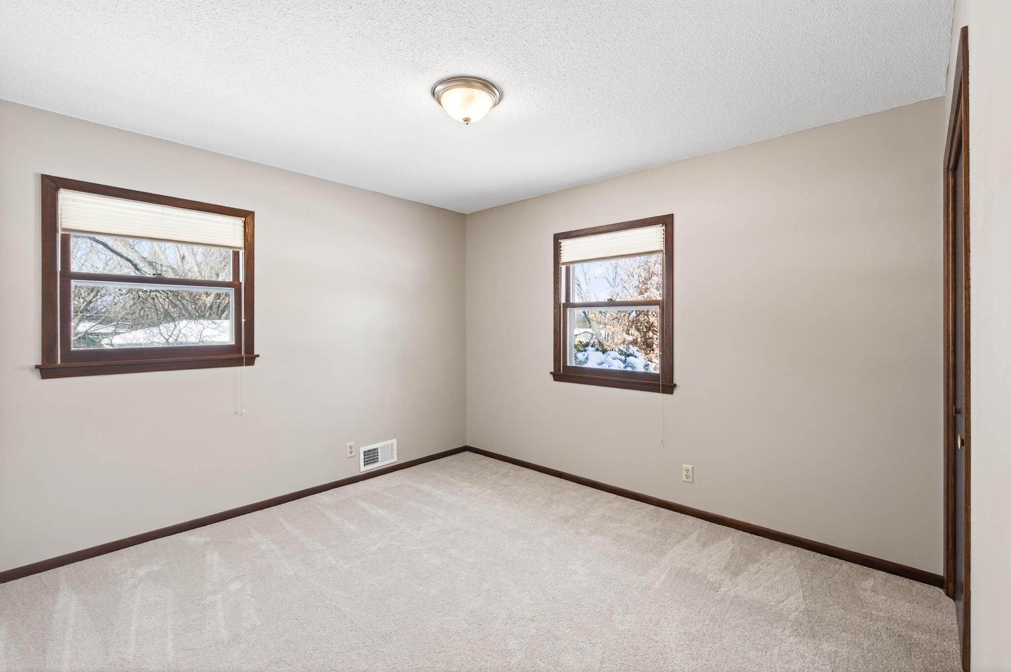 6381 Rath Drive Woodbury, MN 55125 - Photo 15 of 25