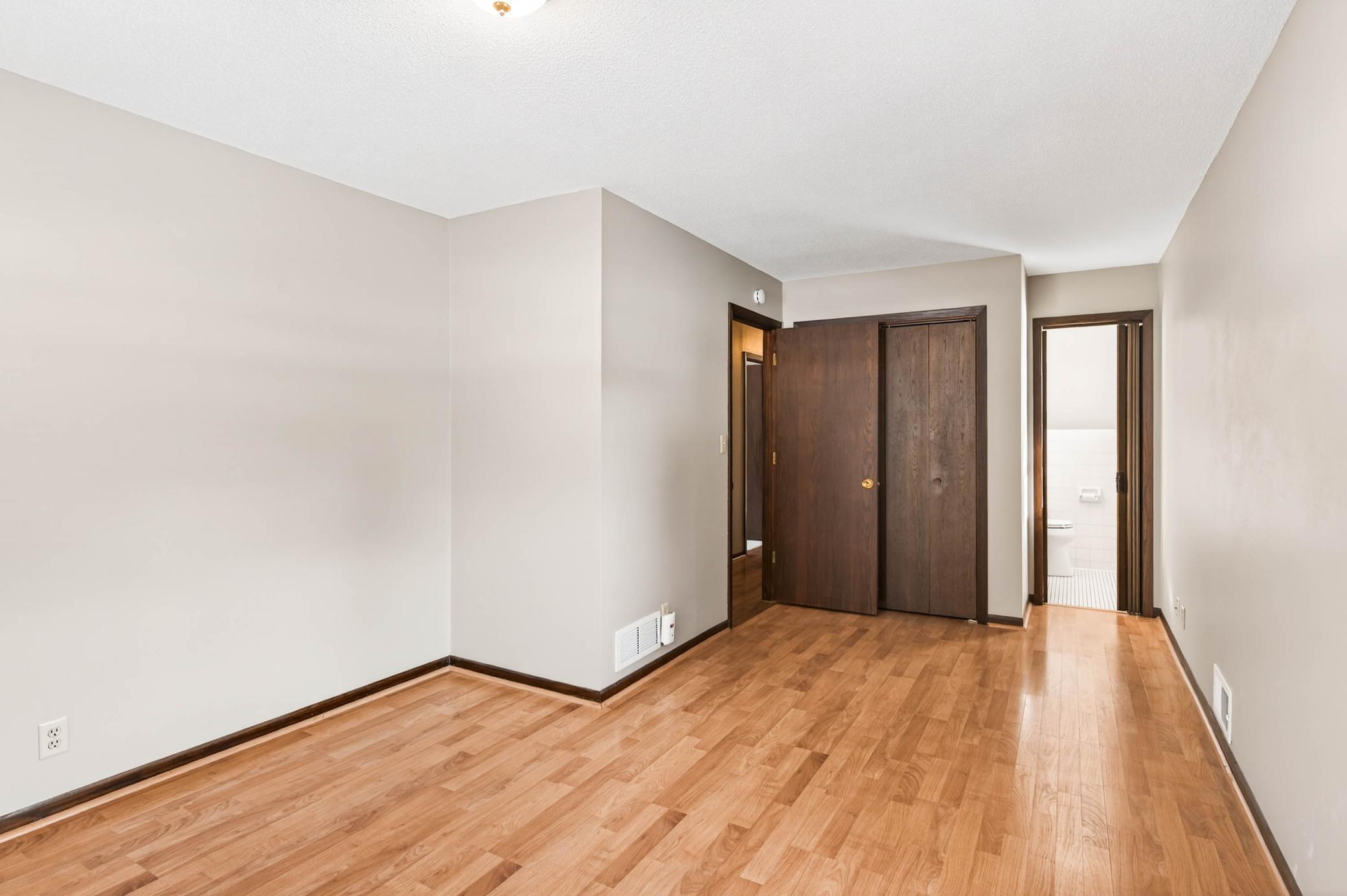 6381 Rath Drive Woodbury, MN 55125 - Photo 17 of 25