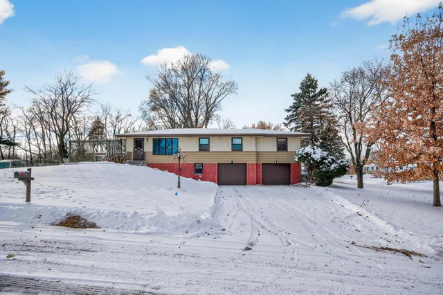 $339,900 | 6381 Rath Drive, Woodbury, MN 55125