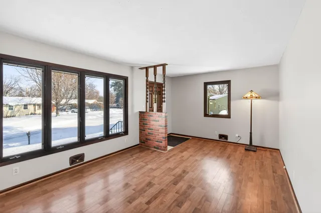 $339,900 | 6381 Rath Drive, Woodbury, MN 55125