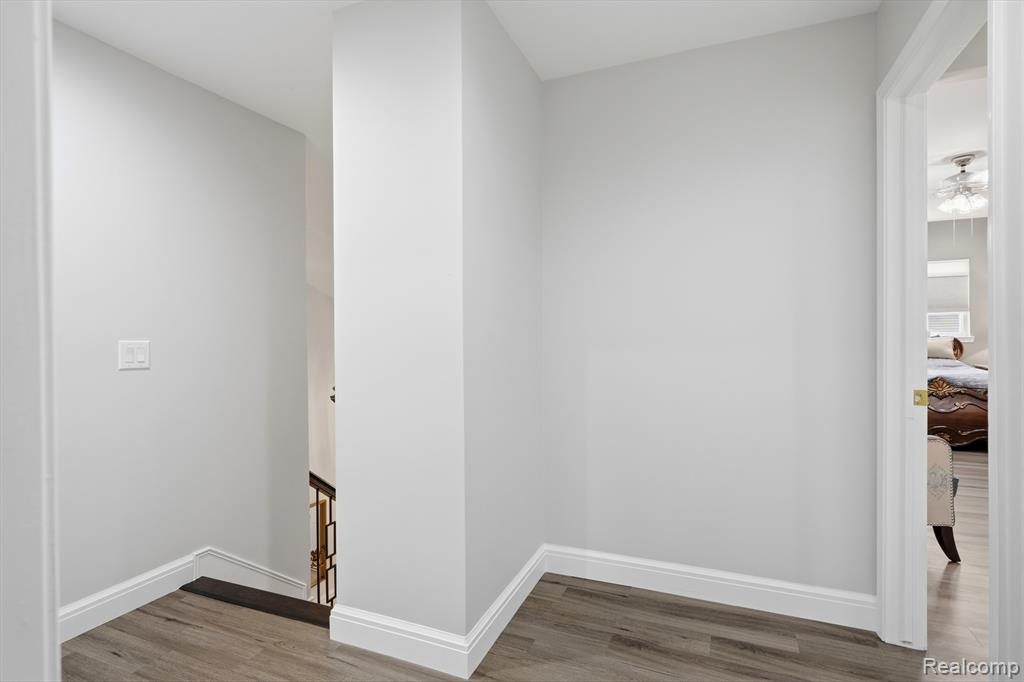 4212 April Lane Sterling Heights, MI 48310 - Photo 24 of 61