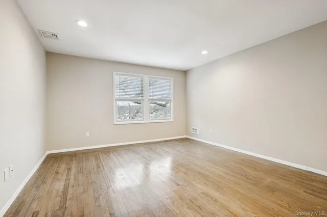 $3,950 | 60 Marwood Road North, Unit B, Port Washington, NY 11050