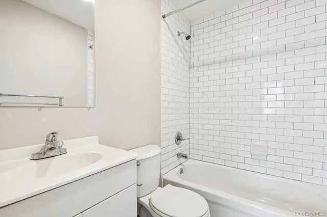 $3,950 | 60 Marwood Road North, Unit B, Port Washington, NY 11050