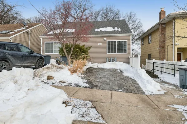 $3,950 | 60 Marwood Road North, Unit B, Port Washington, NY 11050