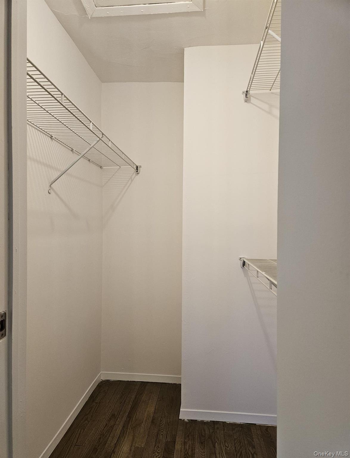 60 Marwood Road North, Unit B Port Washington, NY 11050 - Photo 7 of 17