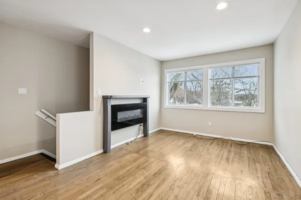 $3,950 | 60 Marwood Road North, Unit B, Port Washington, NY 11050