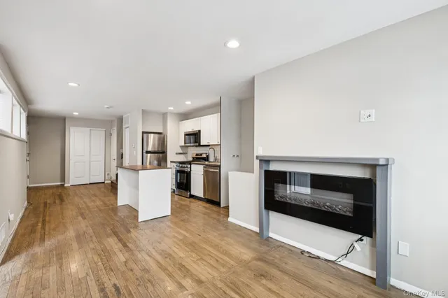 $3,950 | 60 Marwood Road North, Unit B, Port Washington, NY 11050