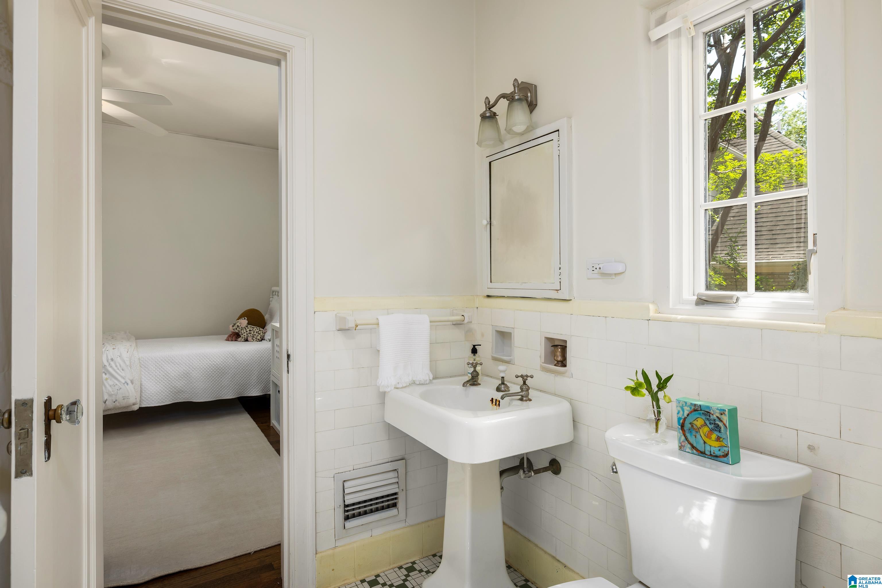 1812 Kensington Road Birmingham, AL 35209 - Photo 40 of 66 Gallery Image 40