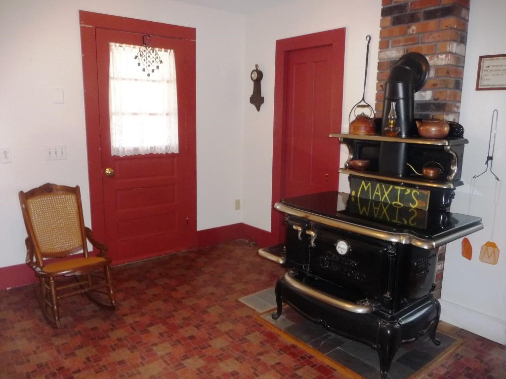 34 Spring Street Swanzey, NH 03446 - Photo 9 of 30 Gallery Image 9
