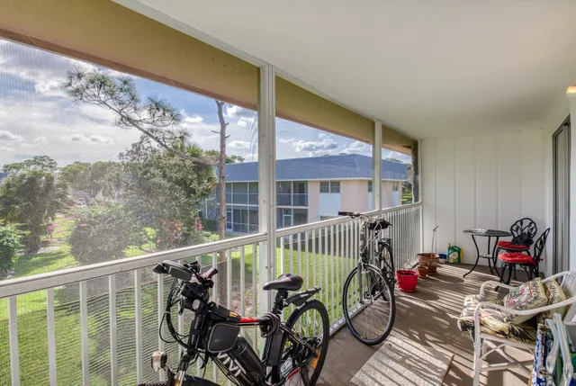 $2,000 | 18081 Southeast Country Club Drive, Unit 30299, Jupiter, FL 33469