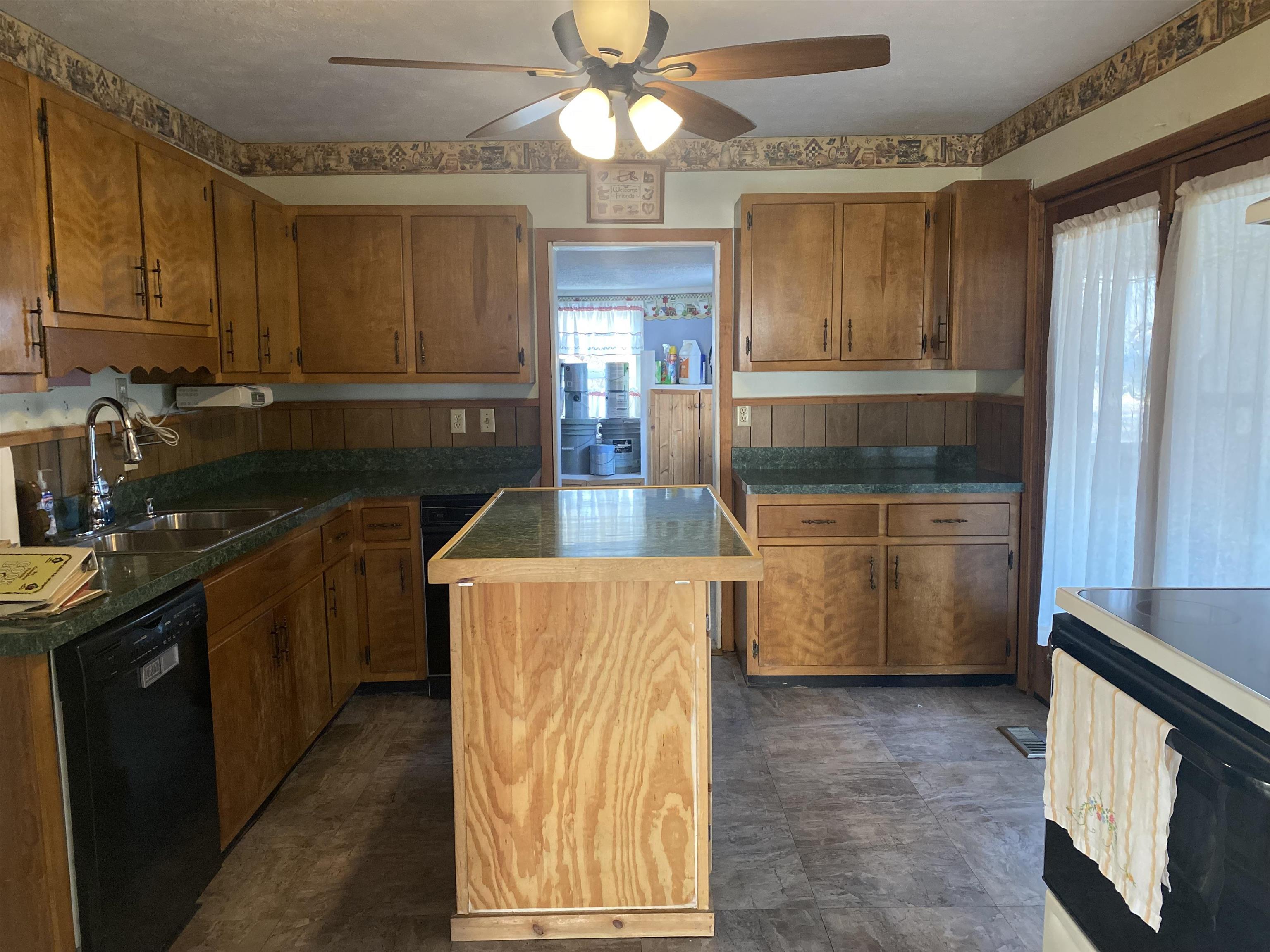 207 Pond Run Road Raceland, KY 41169 - Photo 8 of 24