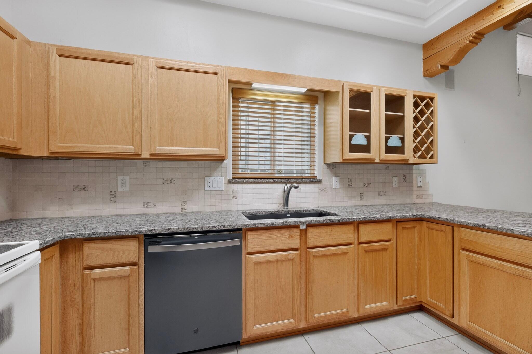 9919 Alexandria Road Northeast Albuquerque, NM 87122 - Photo 12 of 30 Gallery Image 12
