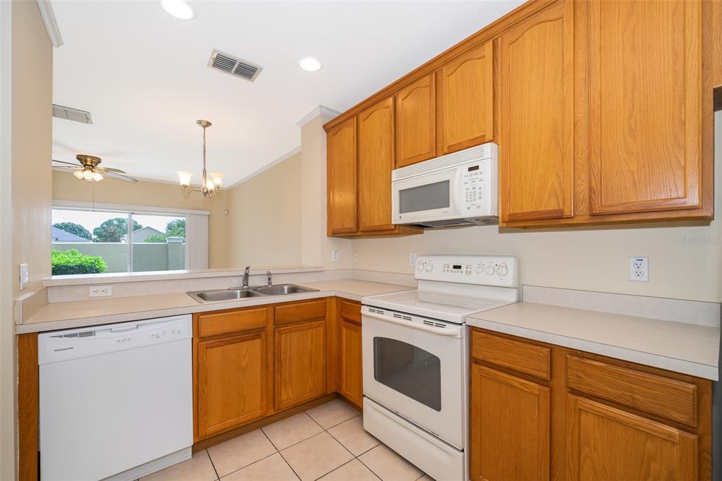 3383 Wilshire Way Road Orlando, FL 32829 - Photo 8 of 27