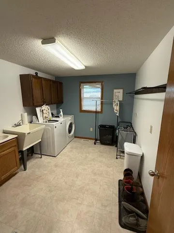 $216,900 | 315 9th Avenue, Clarkfield, MN 56223