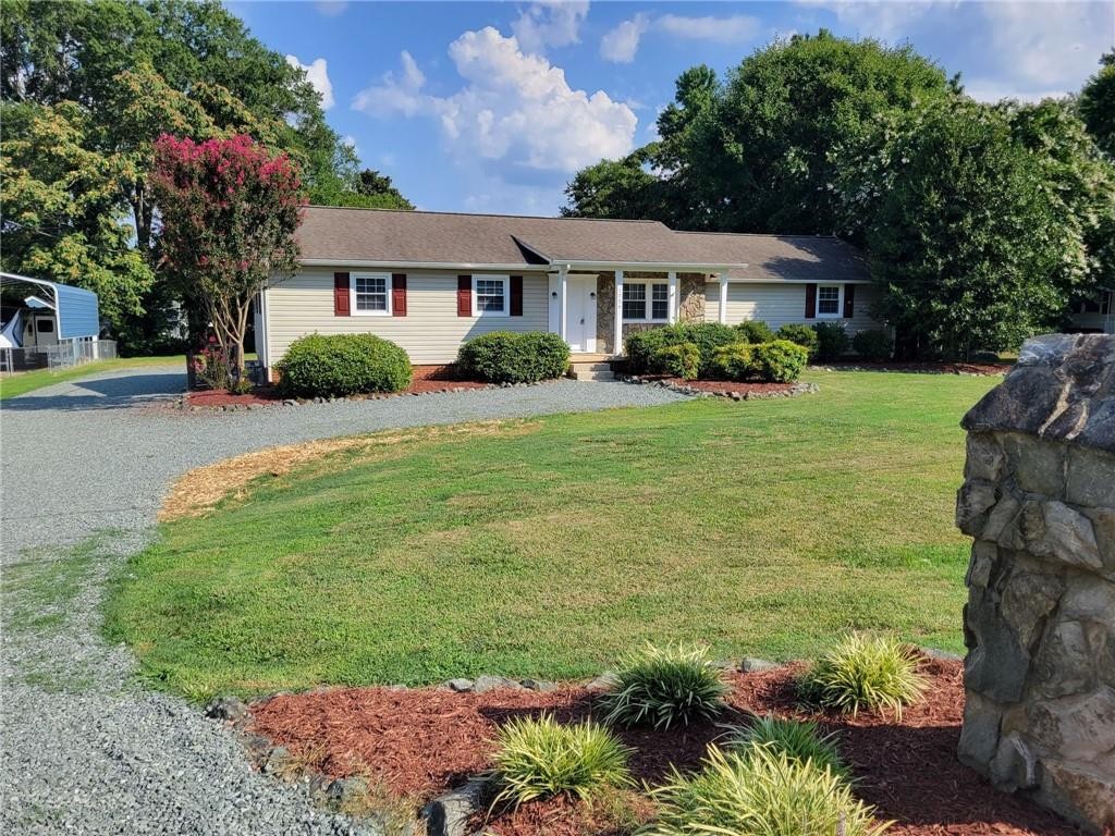 1734 Rendall Street Burlington, NC 27215 - Photo 2 of 28 Gallery Image 2