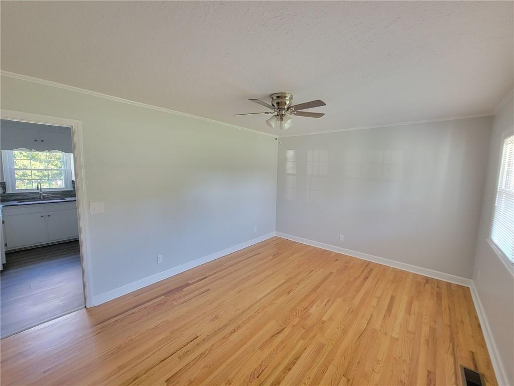 1734 Rendall Street Burlington, NC 27215 - Photo 4 of 28 Gallery Image 4