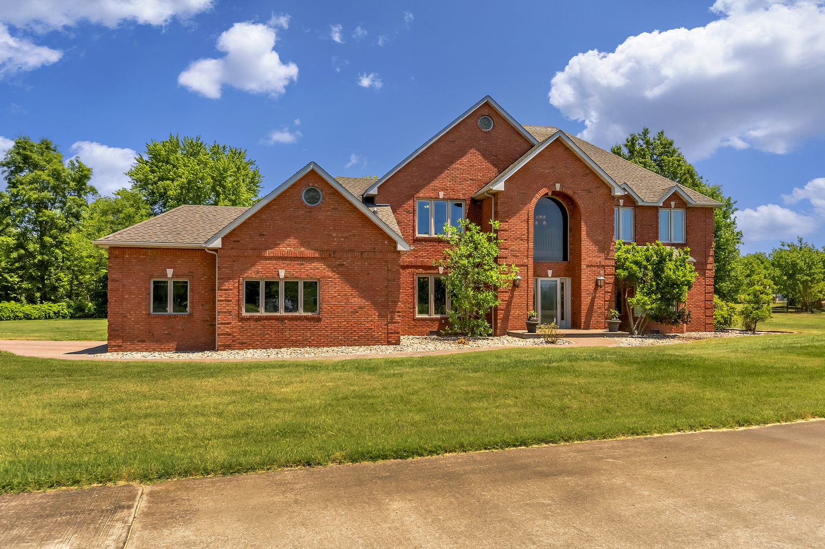 12863 Bowling Alley Road Benton, IL 62812 - Photo 2 of 53