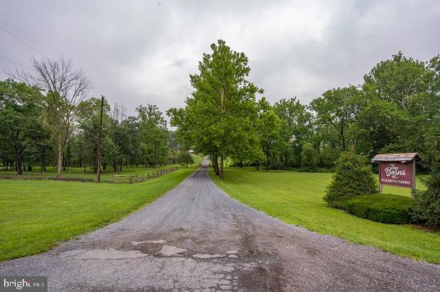 262 Hopeland Road Lititz, PA 17543 - Photo 21 of 74